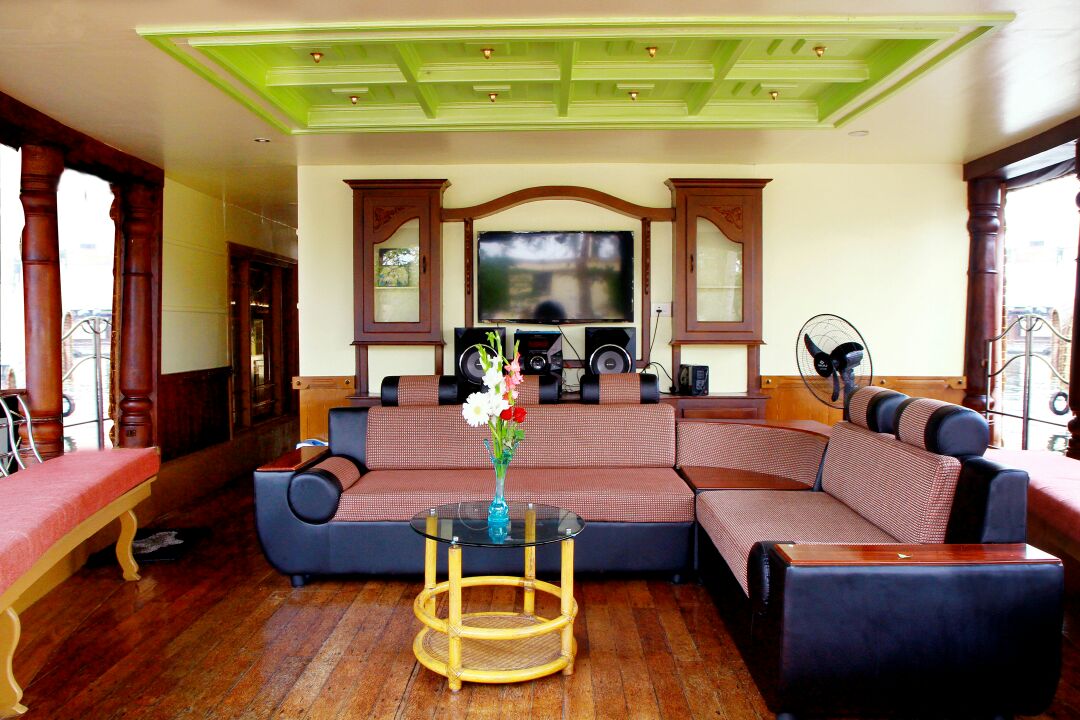 Alleppey Houseboat Front Area