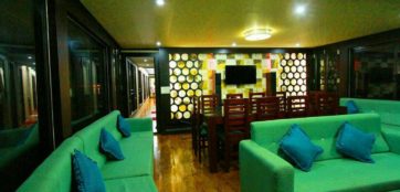 Lobby area in alleppey houseboat