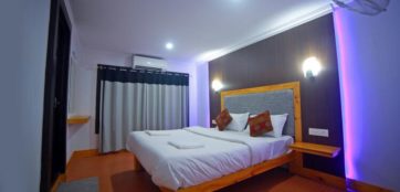 Bedroom in alleppey houseboat