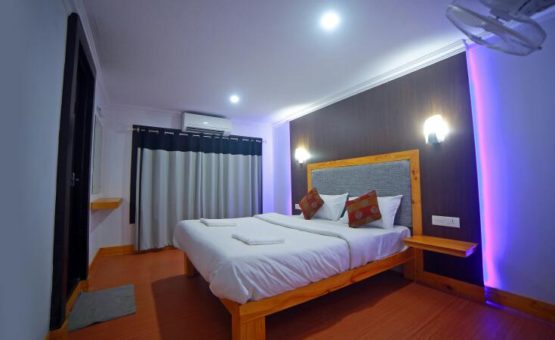 Bedroom in alleppey houseboat