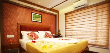 Alleppey houseboat bedroom