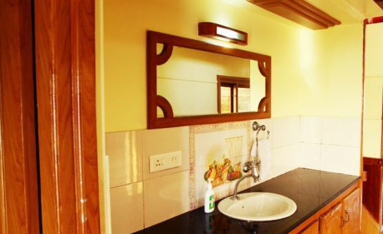 Wash area in alleppey houseboat