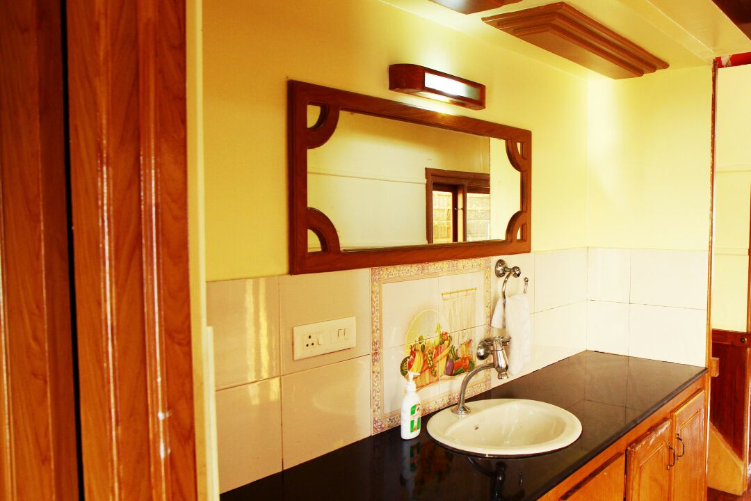 Wash area in alleppey houseboat