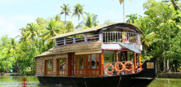 Upper deck alleppey houseboat